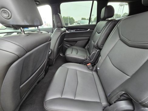Used 2025 Cadillac XT6 Premium Luxury AWD/4WD image 10