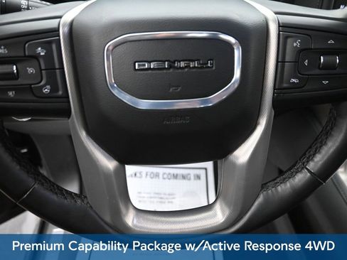 Used 2024 GMC Yukon XL Denali AWD/4WD image 10