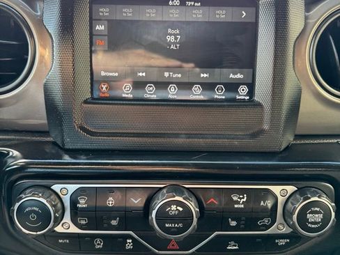 Used 2022 Jeep Wrangler Unlimited Sport image 17