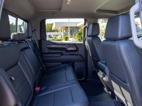 Used 2024 Chevrolet Silverado 1500 LT Trail Boss w/ LT Trail Boss Premium Package image 16