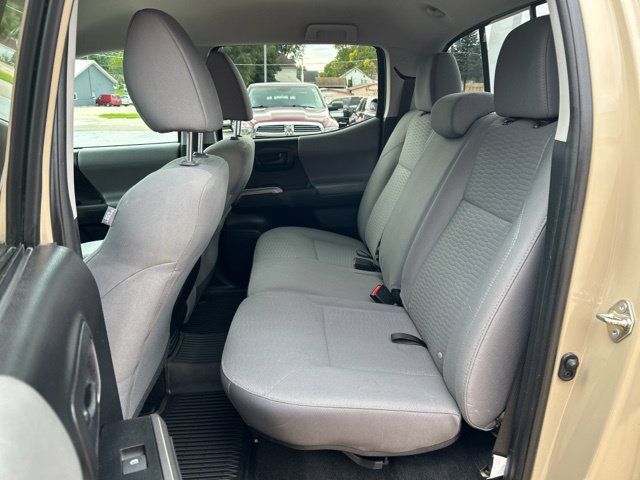 Used 2019 Toyota Tacoma SR5 AWD/4WD image 15