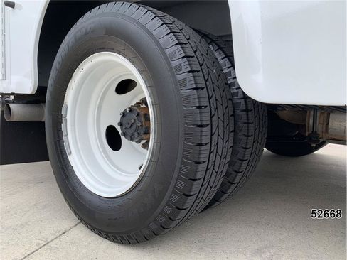 Used 2023 Ford E-450 and Econoline 450 Super Duty w/ Power Windows & Locks Group RWD image 24