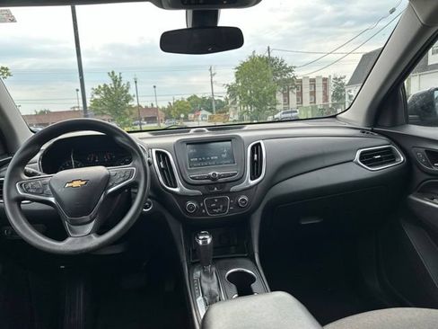 Used 2018 Chevrolet Equinox LT FWD image 3