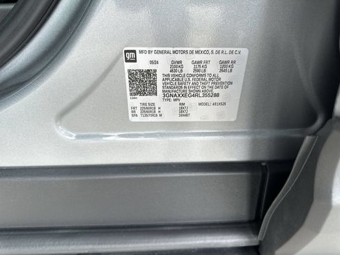 Used 2024 Chevrolet Equinox Premier AWD/4WD image 32