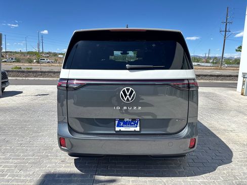 New 2025 Volkswagen ID. Buzz Pro S Plus AWD/4WD image 4