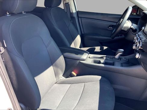 Used 2025 Nissan Sentra S FWD image 9
