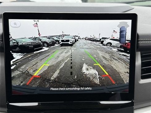 Certified 2022 Ford Expedition XLT image 13