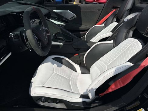 Certified 2023 Chevrolet Corvette Stingray Premium Conv RWD image 18