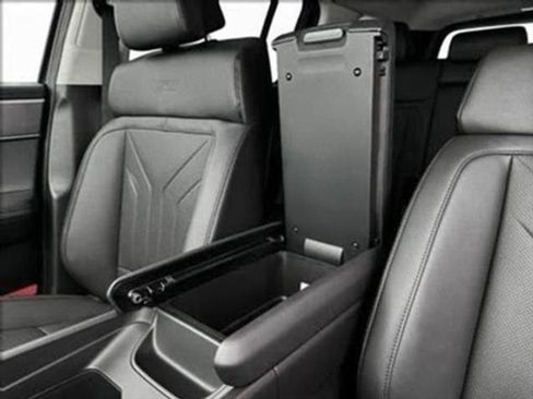 New 2025 Hyundai Santa Fe XRT image 13