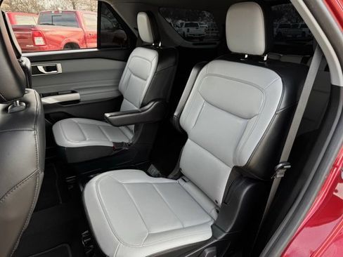 Used 2021 Ford Explorer XLT w/ Equipment Group 202A image 28