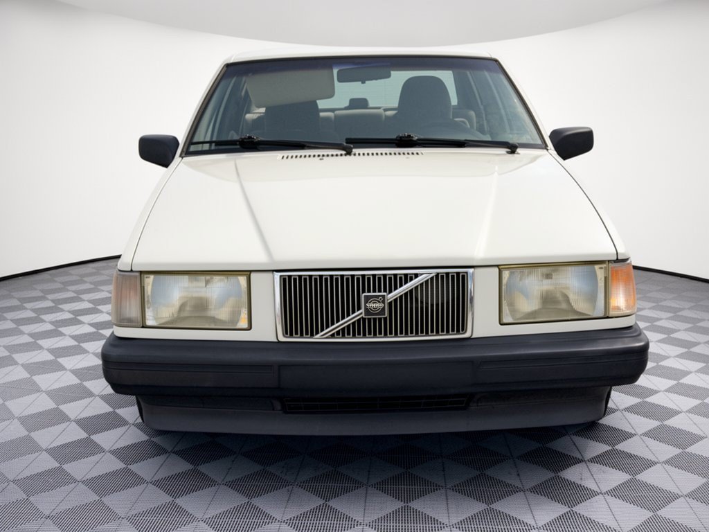 Used 1994 Volvo 940 Sedan RWD image 6