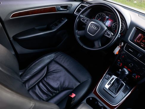 Used 2011 Audi Q5 2.0T Premium image 20