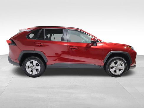 Used 2025 Toyota RAV4 XLE image 5