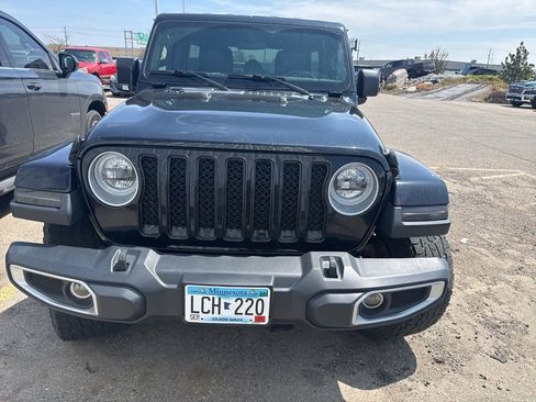 Used 2018 Jeep Wrangler Unlimited Sahara w/ Cold Weather Group AWD/4WD image 2