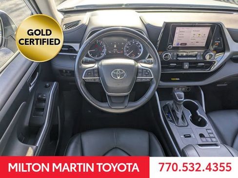 Certified 2024 Toyota Highlander XLE image 18