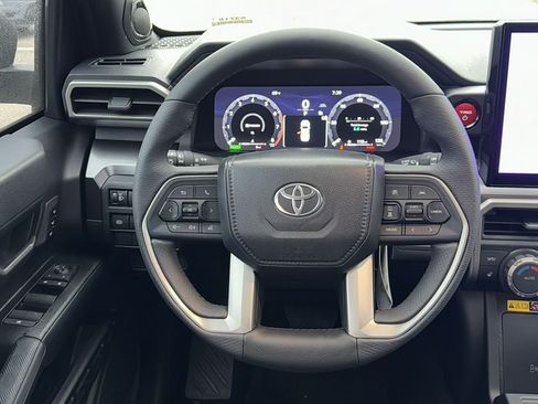New 2026 Toyota 4Runner TRD Off-Road Premium AWD/4WD image 24