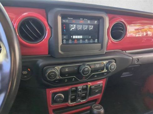 Used 2022 Jeep Gladiator Sport image 9