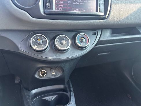 Used 2016 Toyota Yaris LE FWD image 13