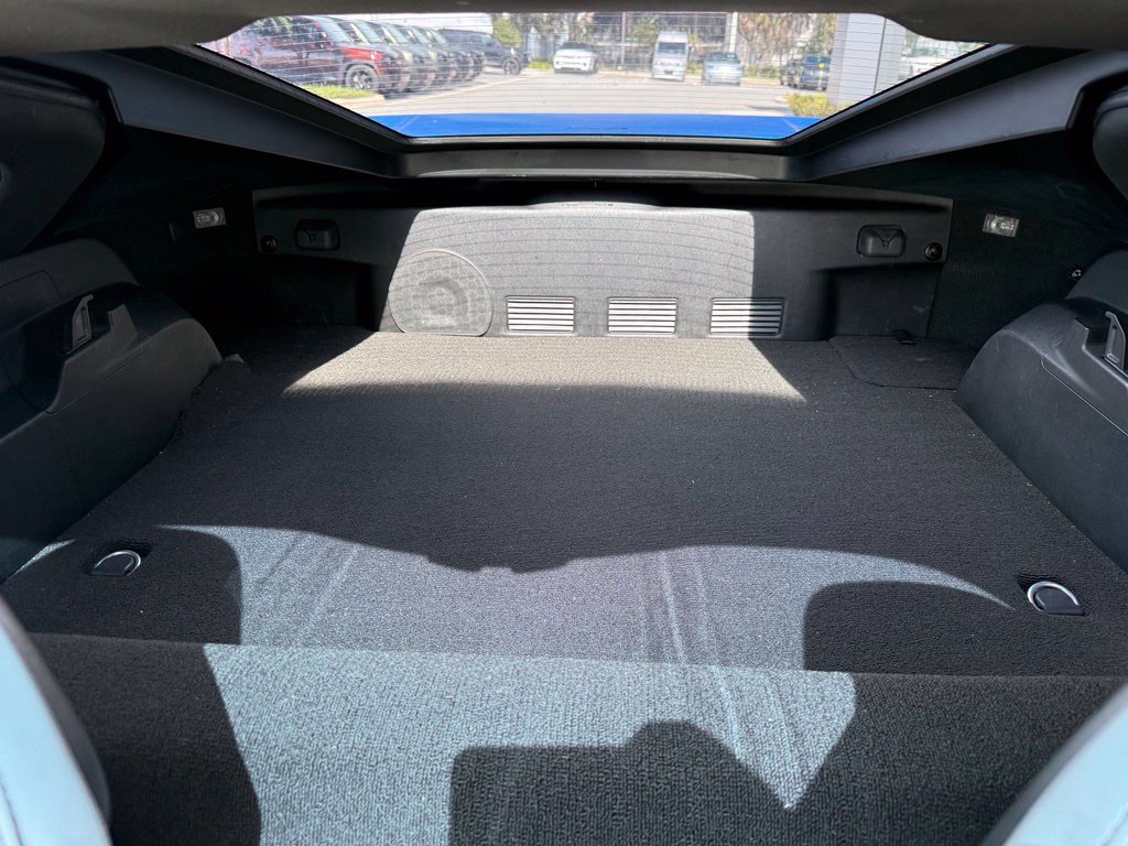 Used 2014 Chevrolet Corvette Stingray Coupe w/ 2LT Preferred Equipment Group RWD image 6