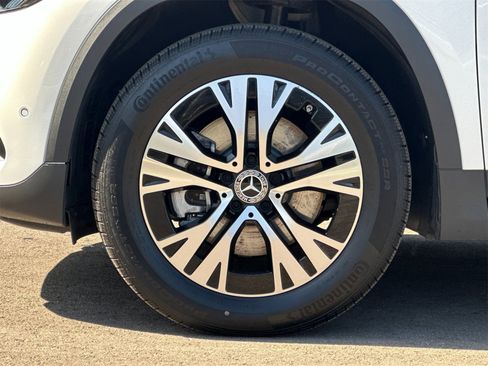 Certified 2025 Mercedes-Benz GLA 250 image 33
