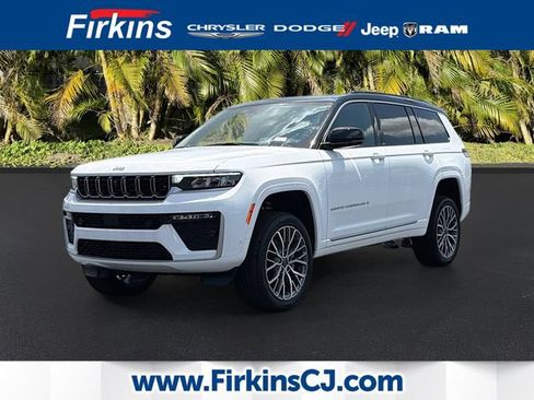 New 2026 Jeep Grand Cherokee L Summit w/ Advanced Protech Group IV AWD/4WD image 1