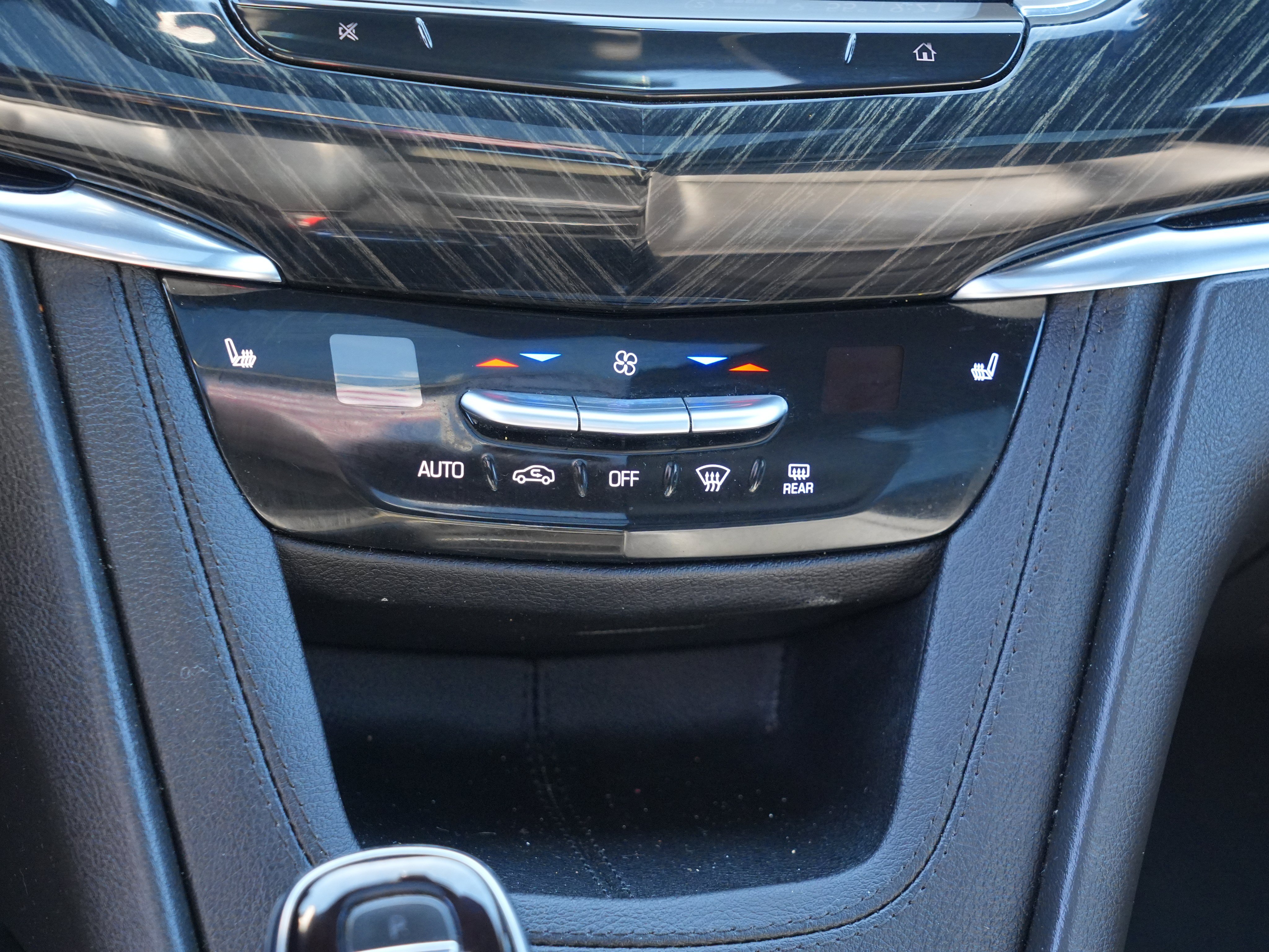 Used 2022 Cadillac XT6 Premium Luxury AWD/4WD image 25