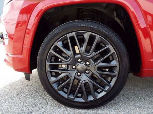 Used 2023 Jeep Compass Limited w/ Red Edition image 9