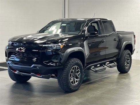 New 2026 Chevrolet Colorado ZR2 image 2