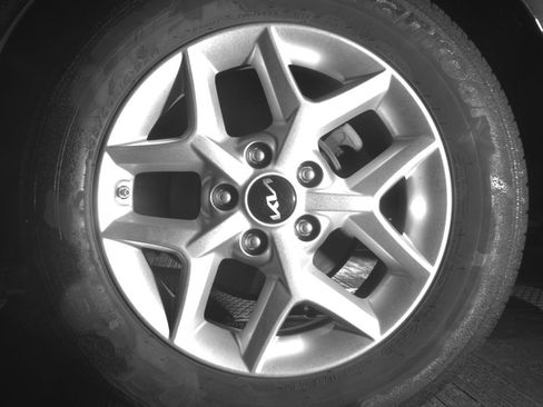 Used 2025 Kia Soul LX w/ LX Technology Package FWD image 14