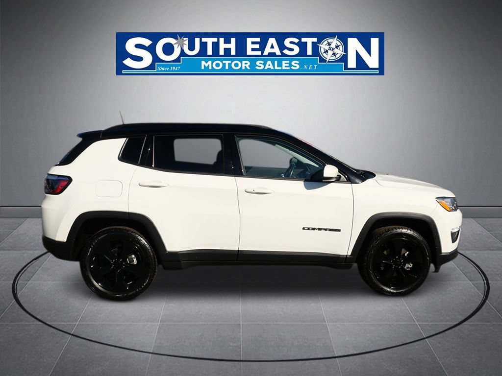 Used 2021 Jeep Compass Latitude w/ Sun and Sound Group AWD/4WD image 8