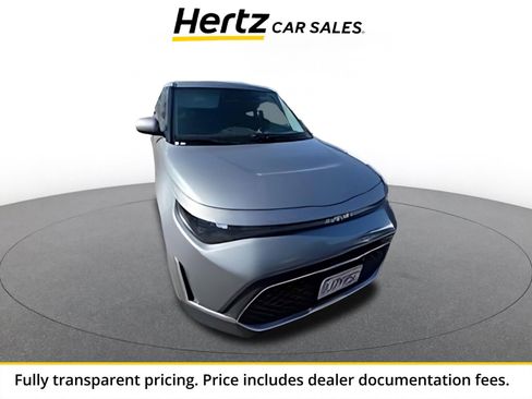 Used 2025 Kia Soul LX w/ LX Technology Package FWD image 1