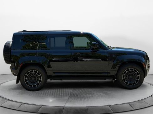 New 2026 Land Rover Defender 110 OCTA AWD/4WD image 8
