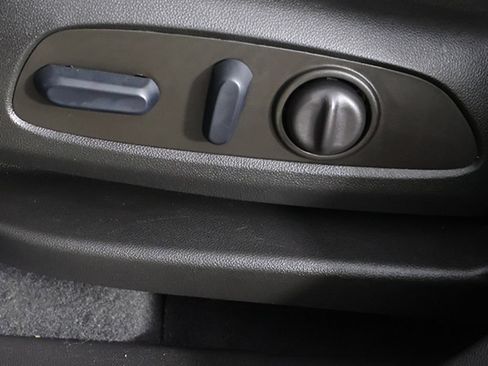 Used 2023 Chevrolet Equinox LS w/ LS Convenience Package FWD image 27