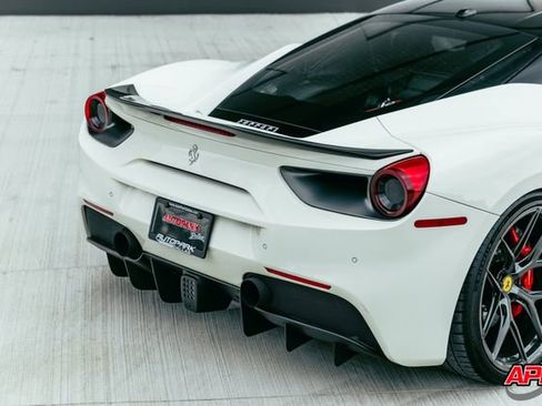 Used 2018 Ferrari 488 GTB RWD image 41