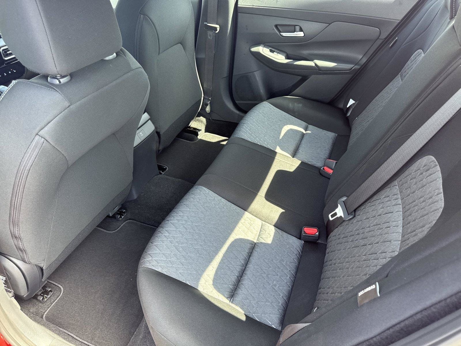 New 2027 Nissan Sentra SV w/ SV Convenience Package FWD image 24