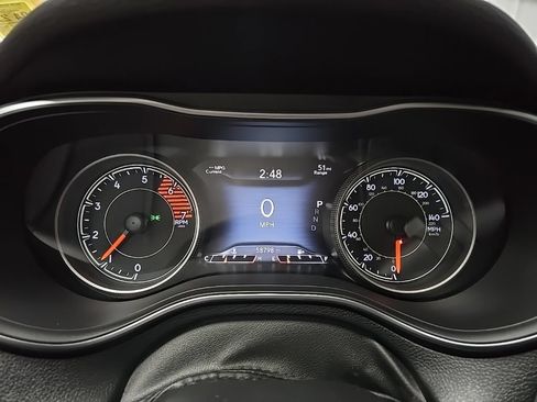 Used 2019 Jeep Cherokee Limited AWD/4WD image 22