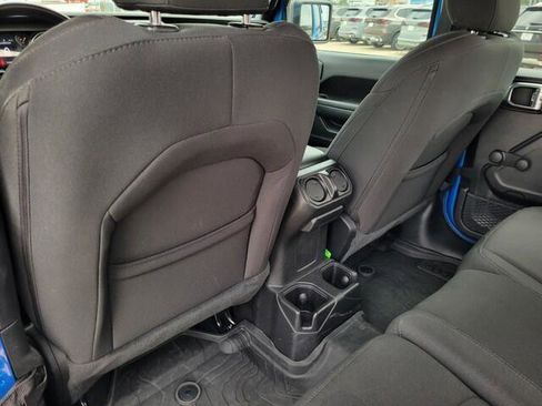 Used 2022 Jeep Wrangler Unlimited Sport image 31