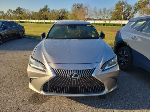 Used 2020 Lexus ES 350 w/ Premium Package image 2