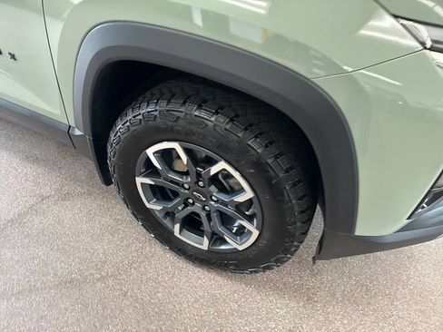 Used 2025 Chevrolet Equinox ACTIV w/ Safety and Technology Package AWD/4WD image 40