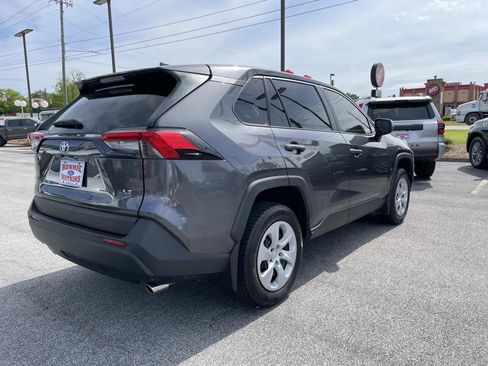Used 2024 Toyota RAV4 LE FWD image 4