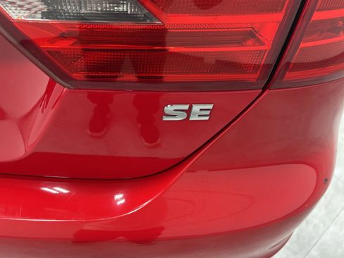 Used 2014 Volkswagen Jetta SE image 42