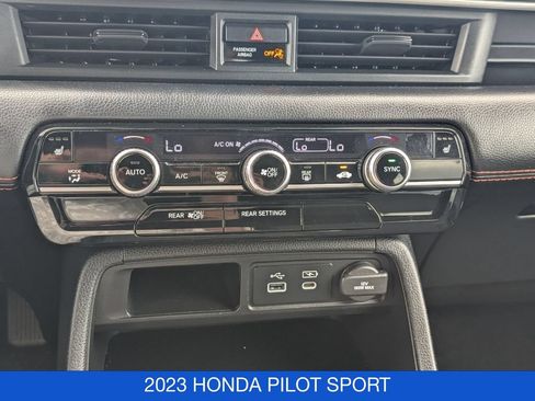 Used 2023 Honda Pilot Sport image 25