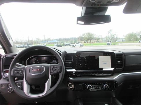 New 2026 GMC Sierra 2500 SLT AWD/4WD image 16