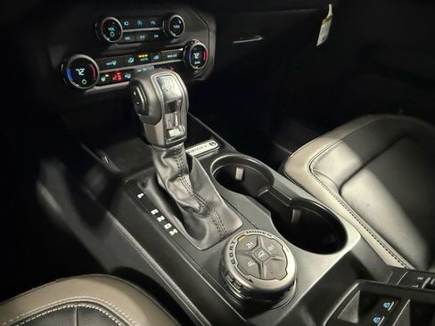 New 2025 Ford Bronco Outer Banks image 17