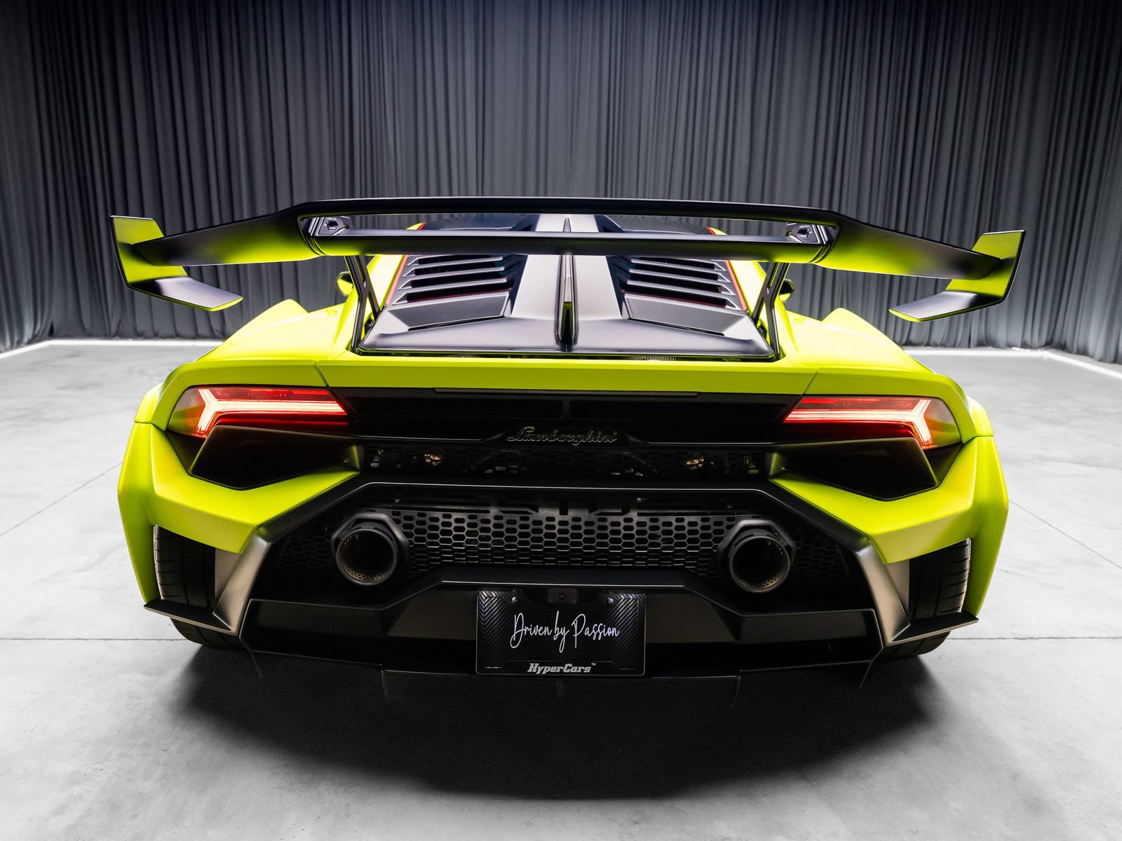 Used 2022 Lamborghini Huracan STO RWD image 17