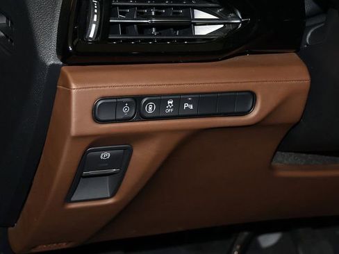 Certified 2024 Acura MDX SH-AWD w/ Technology Package image 28