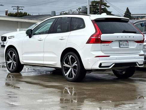 Certified 2023 Volvo XC60 B6 Ultimate w/ Protection Package Premier image 5
