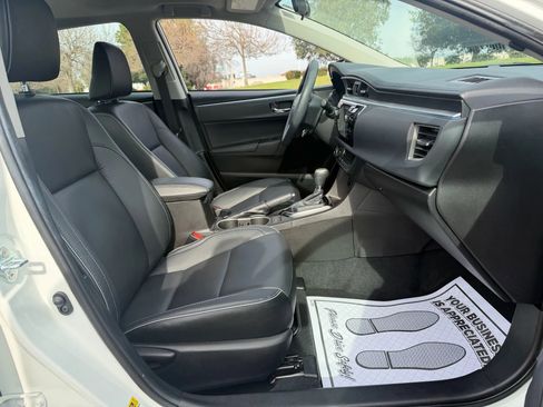 Used 2014 Toyota Corolla LE Premium w/ Driver Convenience Package image 20