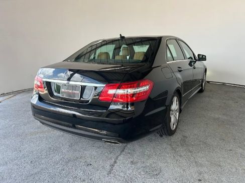 Used 2013 Mercedes-Benz E 350 4MATIC Sedan image 3