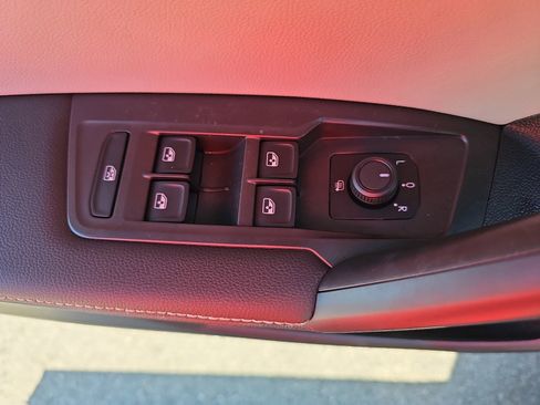 Used 2024 Volkswagen Tiguan S FWD image 28